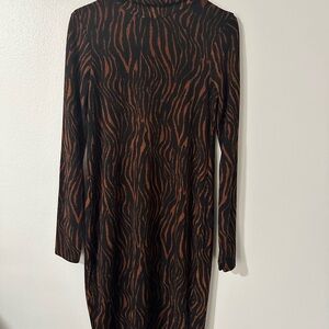 Zara zebra Print Long Sleeve sweater Dress midi / maxi M